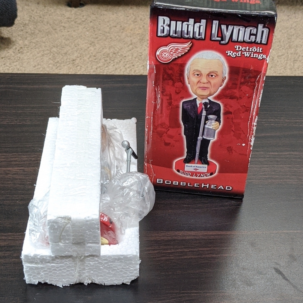 Budd Lynch bobblehead (Redwings)